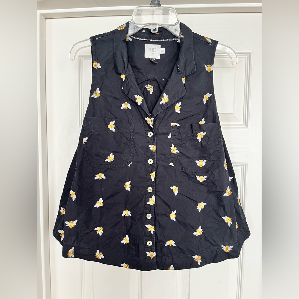 HD in Paris Embroidered Bee Black Sleeveless Shirt Button collared Tank top - Picture 5 of 11